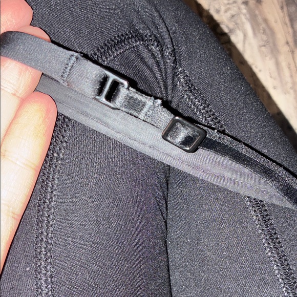 SKIMS Black Bra with Subtle Logo Detail - Picture 6 of 6